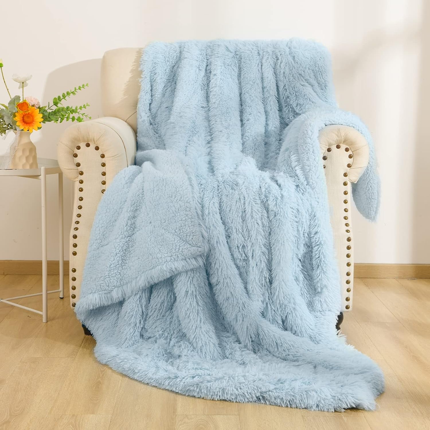 Super Soft Reversible Sherpa Cozy Bubbie Blue Throw Blanket for Ultimate Comfort & Style