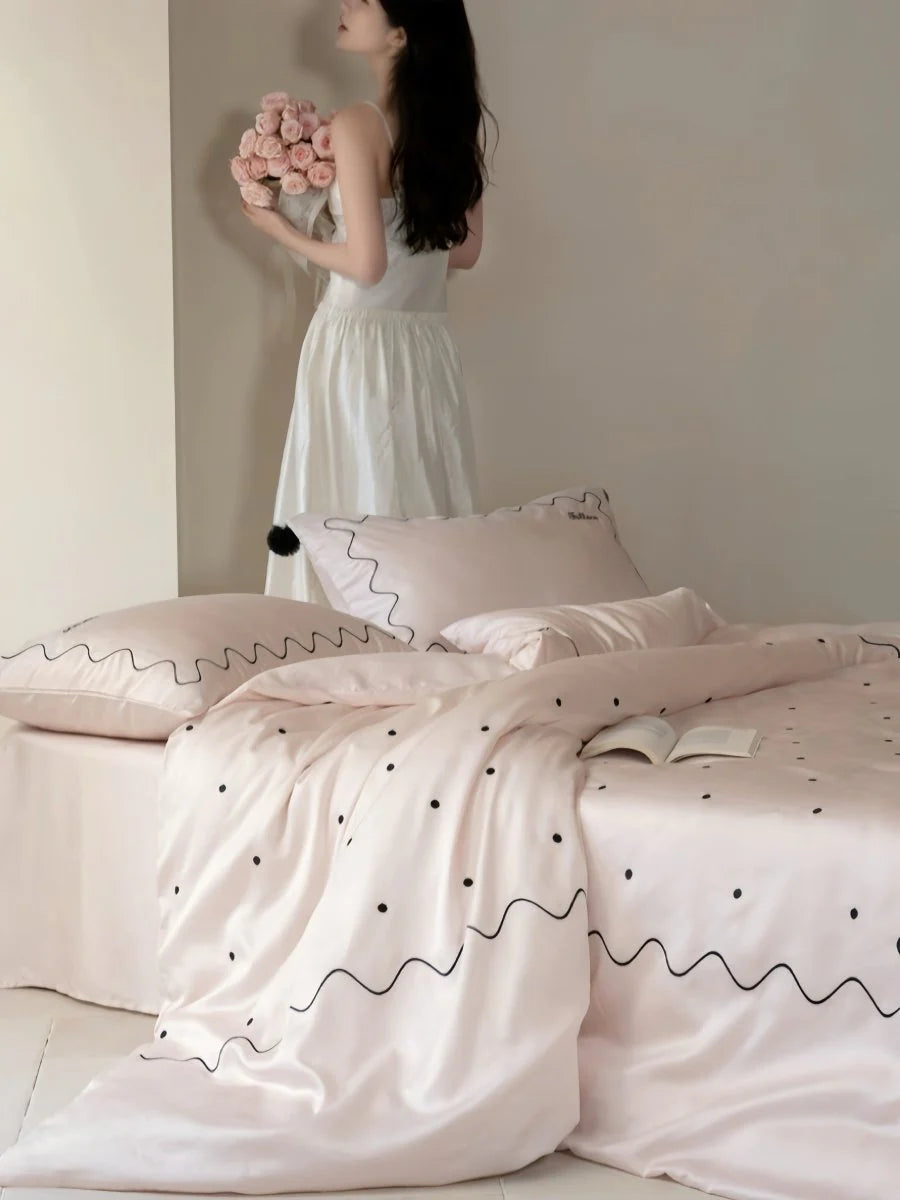 Elegant Retro Polka Dot Silky Tencel Lyocell Queen Size Duvet Cover Set