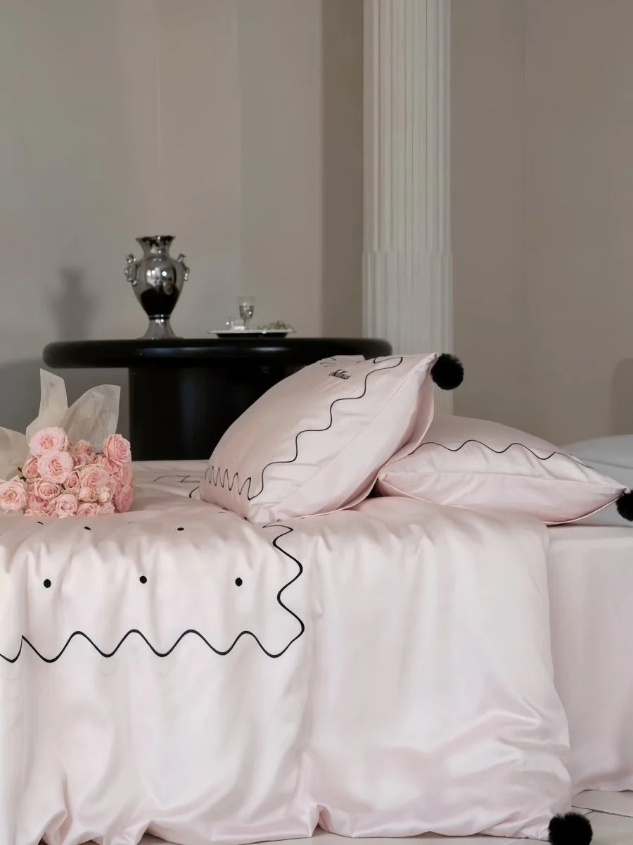 Elegant Retro Polka Dot Silky Tencel Lyocell Queen Size Duvet Cover Set